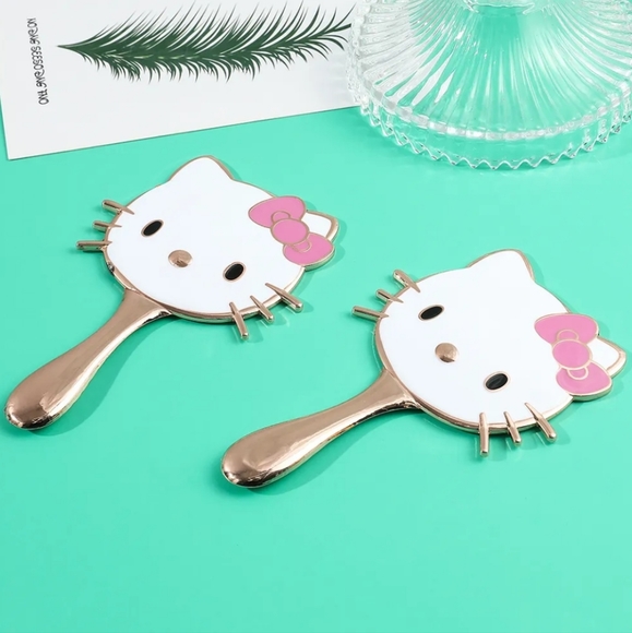 Hello Kitty Mirror - Picture 10 of 14